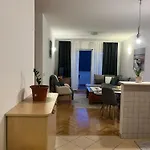 Val Apartman